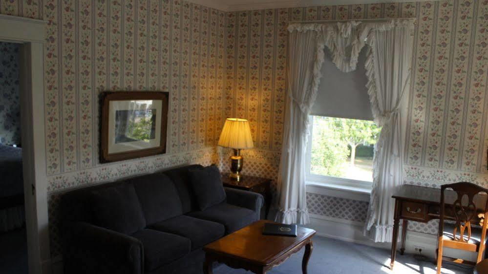 White Inn Fredonia Exterior foto